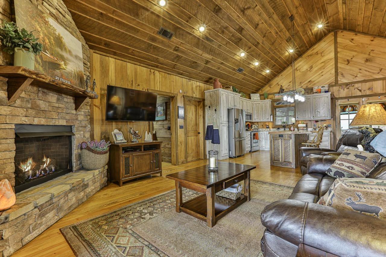 Eagles Crest - Long Range Layered Mountain Views In Peaceful Neighborhood! Villa Mineral Bluff Eksteriør billede